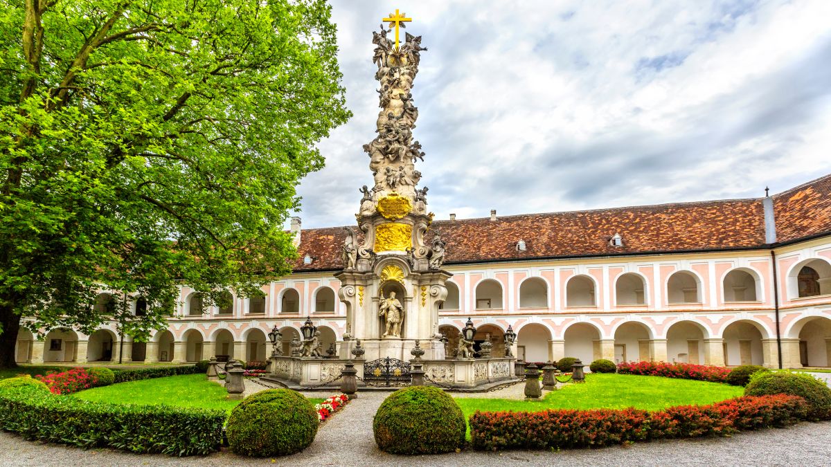 Heiligenkreuz 