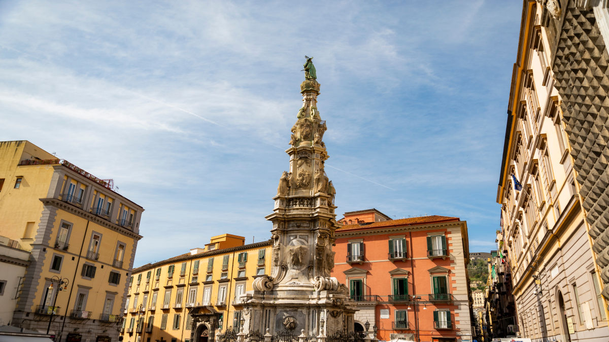 Nápoly - Piazza del Jesú Nuovo