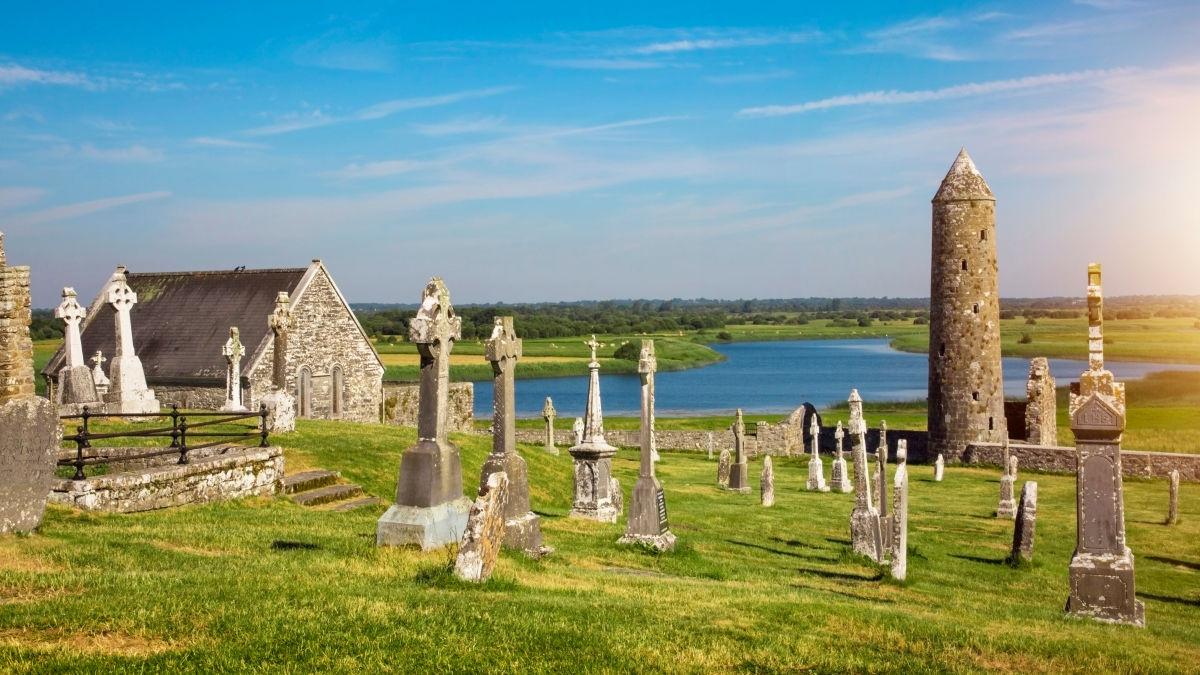 Clonmacnoise-i monostor romjai