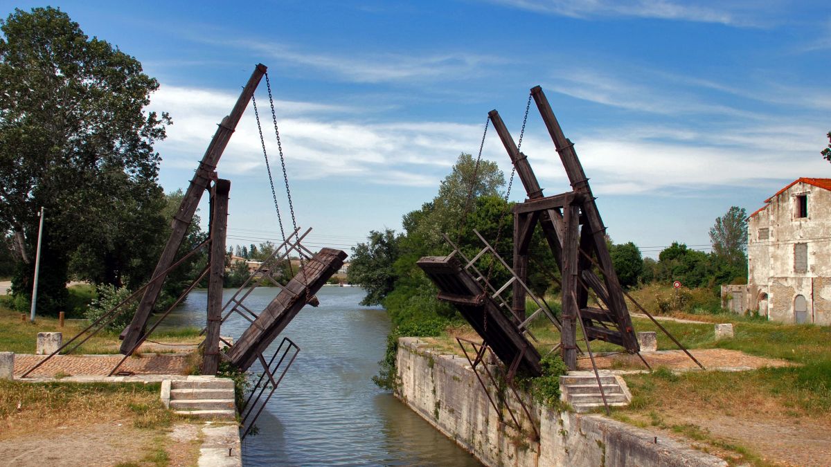 Arles